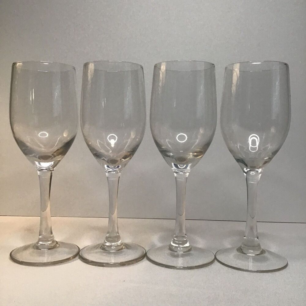 Clear Glass Wine Goblet - Set of 4